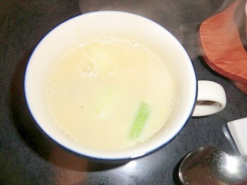 長葱の豆乳スープ